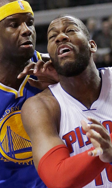 Warriors clamp down on Pistons